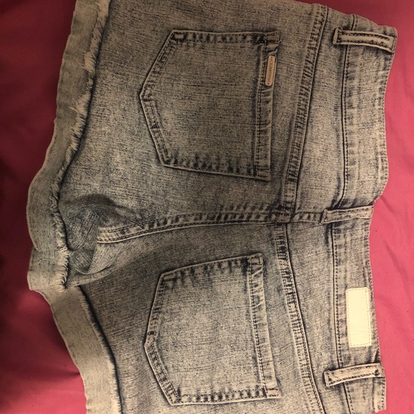 never worn - Picture 2 of 2